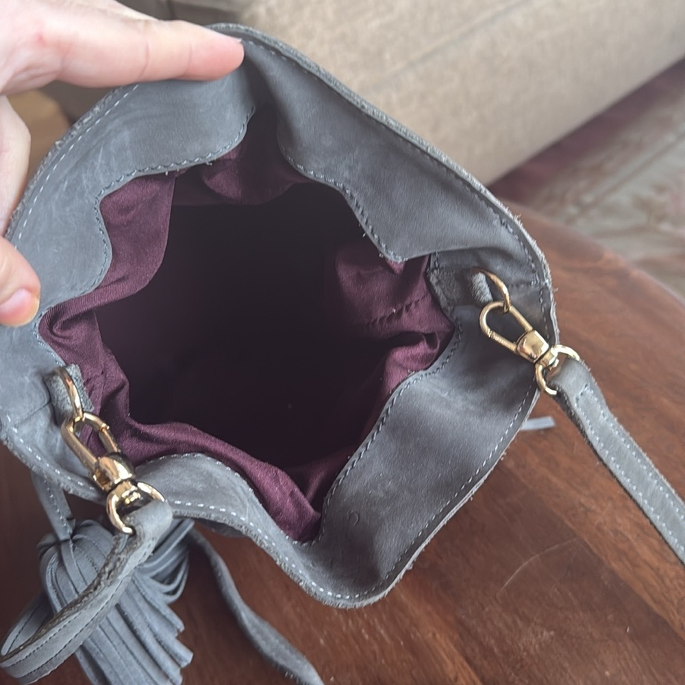 Grey nubuck suede bucket crossbody drawstring bag - Picture 14 of 16